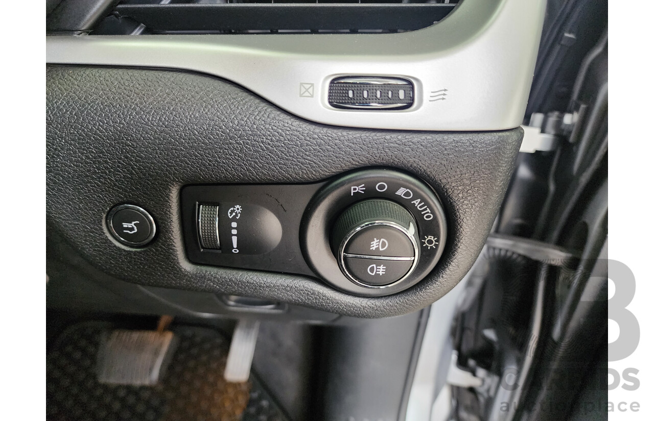 08/2014 Jeep Cherokee Trailhawk (4x4) KL 4D Wagon Billet Silver Metallic 3.2L