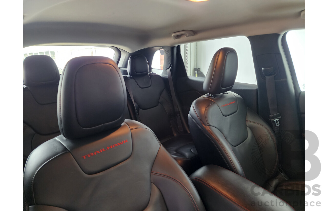08/2014 Jeep Cherokee Trailhawk (4x4) KL 4D Wagon Billet Silver Metallic 3.2L
