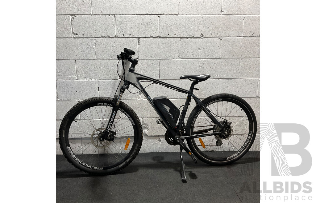 NCM Prague Electric Mountain Bike