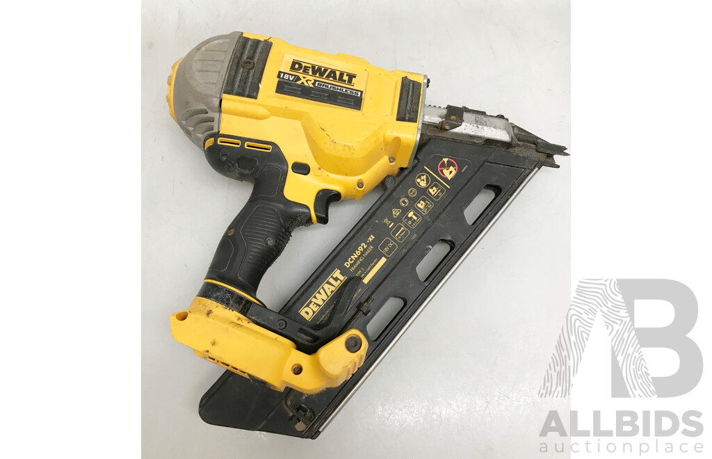 DeWalt (DCN692-XE) 18V Brushless Framing Nailer (Skin Only)