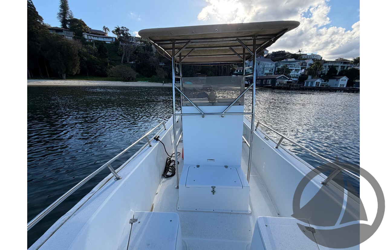 NO RESERVE - 2014 Panga 5.8m Center Console, 100hp Yamaha 4 Stroke