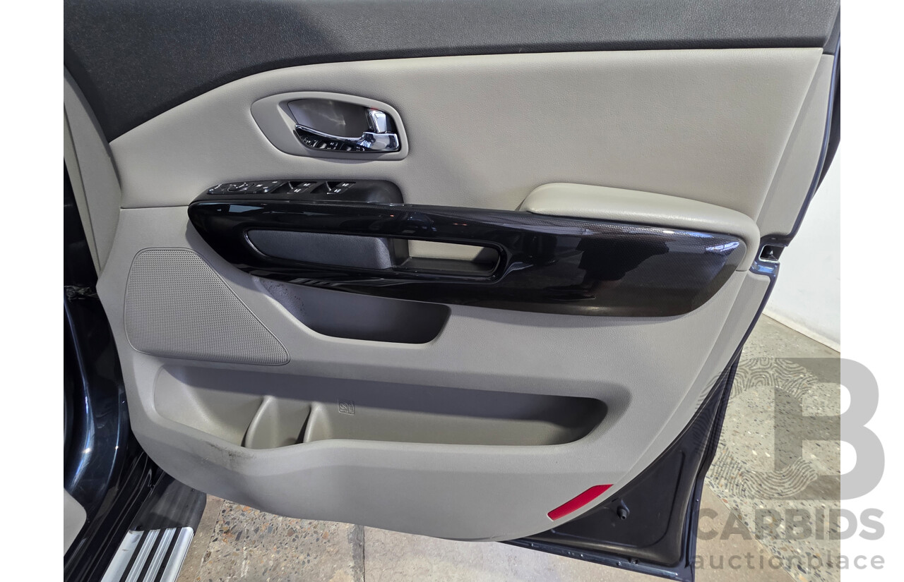 8/2015 Kia Carnival SLi YP MY16 4d Wagon Blue 3.3L