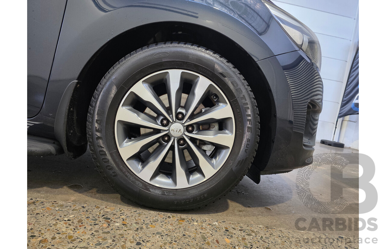 8/2015 Kia Carnival SLi YP MY16 4d Wagon Blue 3.3L