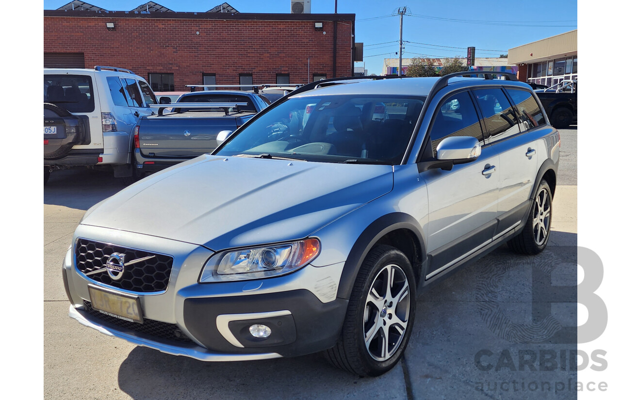 01/2014 Volvo Xc70 D5 Teknik BZ MY13 4d Wagon Silver 2.4L