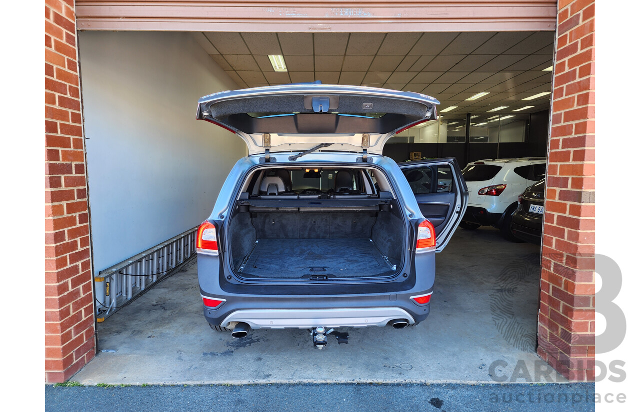 01/2014 Volvo Xc70 D5 Teknik BZ MY13 4d Wagon Silver 2.4L
