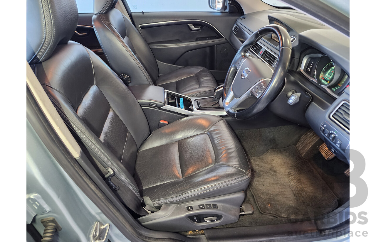 01/2014 Volvo Xc70 D5 Teknik BZ MY13 4d Wagon Silver 2.4L