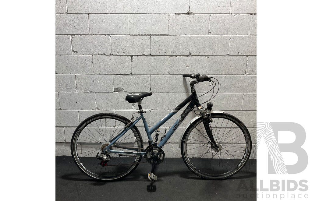 CALIFORNIA Hybird Bike