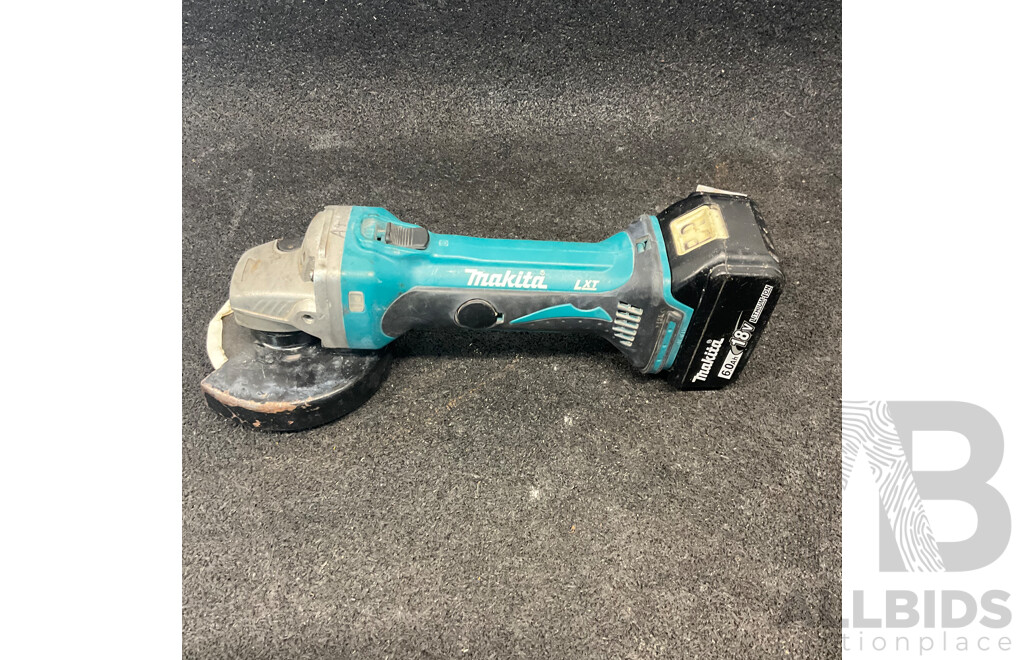 MAKITA DGA452 18V Angle Grinder with 18v 6.0ah Battery