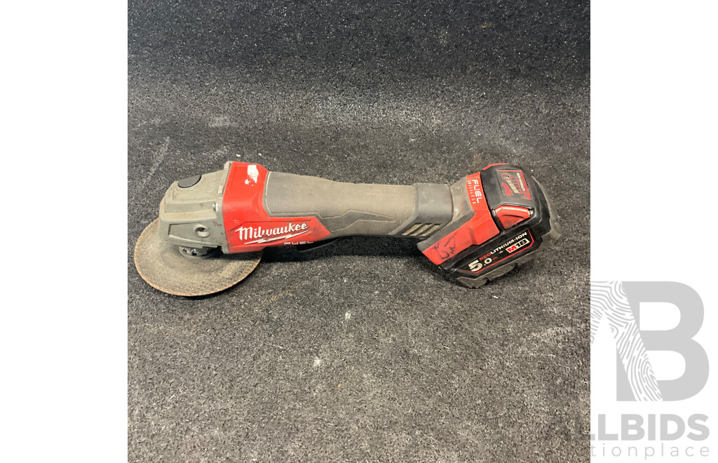 MILWAUKEE M18 FAG125XPD Cordless Angle Grinder with M18 5.0ah Battery
