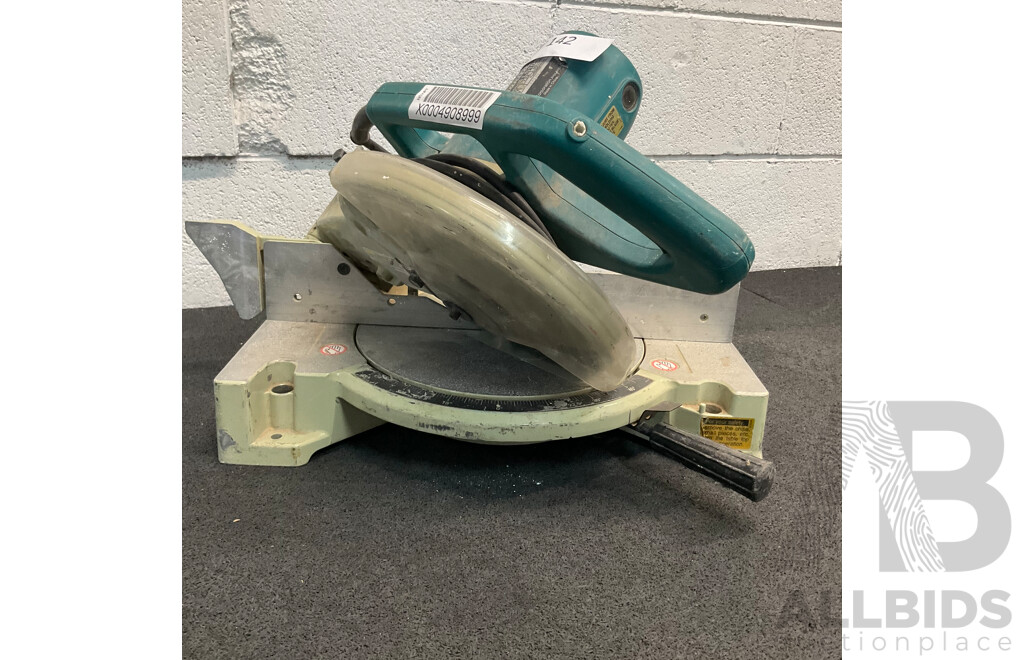 MAKITA Compound Mitre Saw (LS1040)