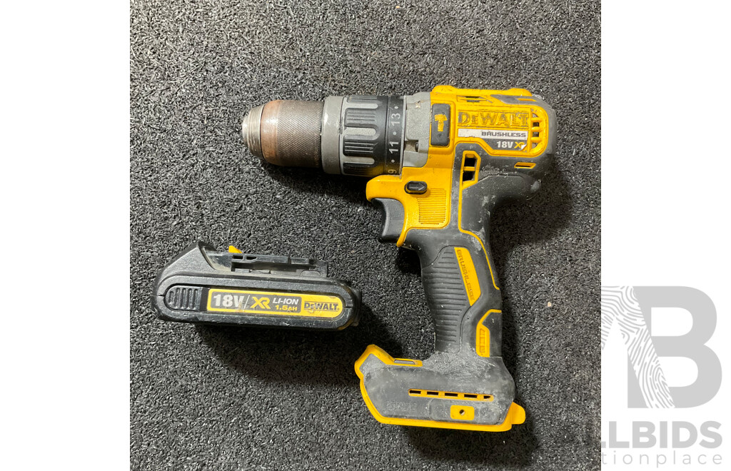 DEWALT 18V Drill Driver (DCD796) with 1.5Ah Battery