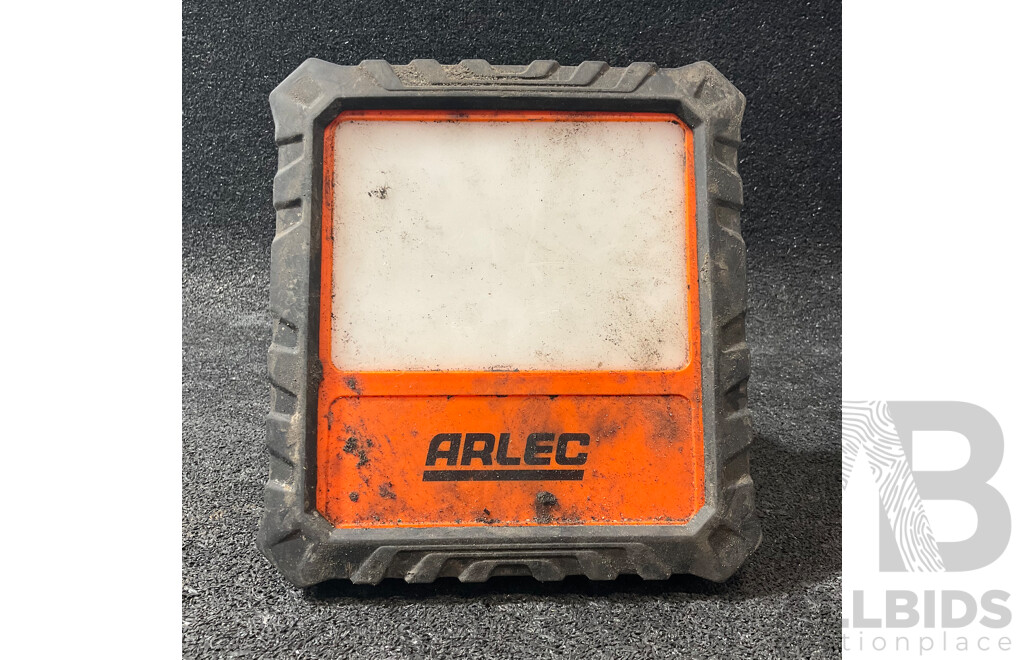 ARLEC 30W Rechargerble LED Work Light ( Model WL0030 )