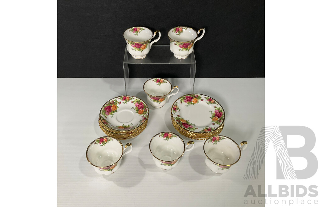 Old Country Roses Seventeen Piece Cup and Saucer Set