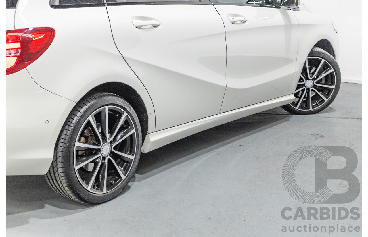9/2015 Mercedes-Benz B200 246 MY15 5d Hatchback Calcite White Turbo 1.6L