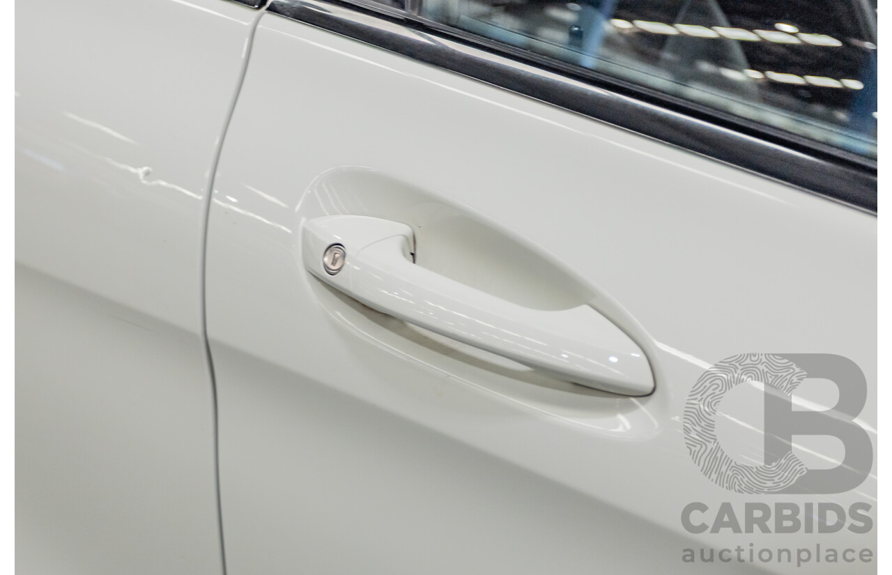 9/2015 Mercedes-Benz B200 246 MY15 5d Hatchback Calcite White Turbo 1.6L