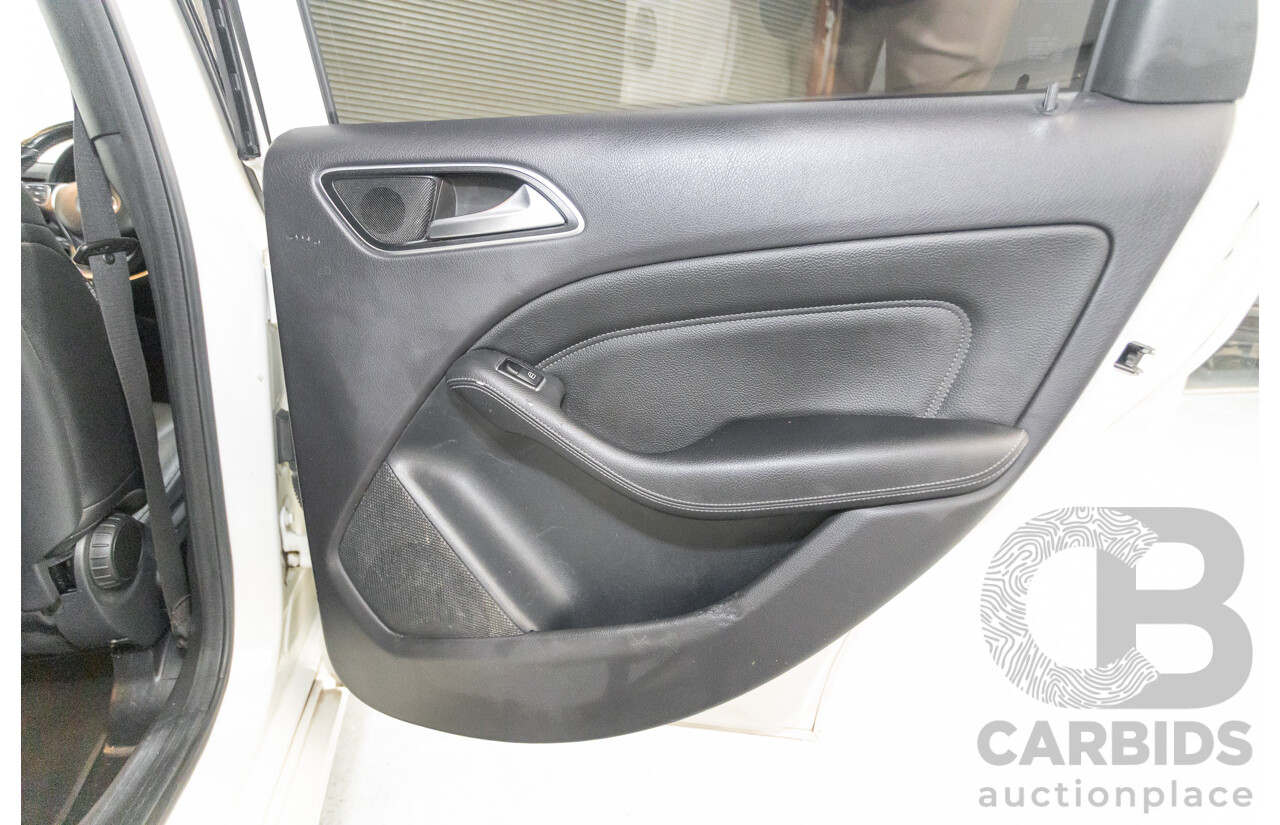 9/2015 Mercedes-Benz B200 246 MY15 5d Hatchback Calcite White Turbo 1.6L