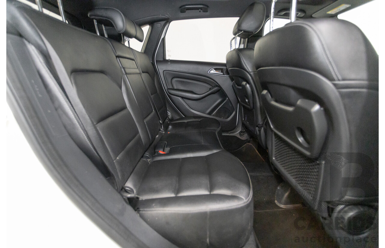 9/2015 Mercedes-Benz B200 246 MY15 5d Hatchback Calcite White Turbo 1.6L