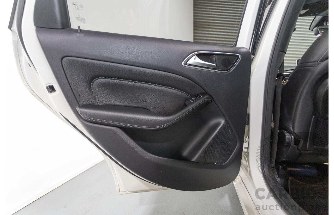 9/2015 Mercedes-Benz B200 246 MY15 5d Hatchback Calcite White Turbo 1.6L
