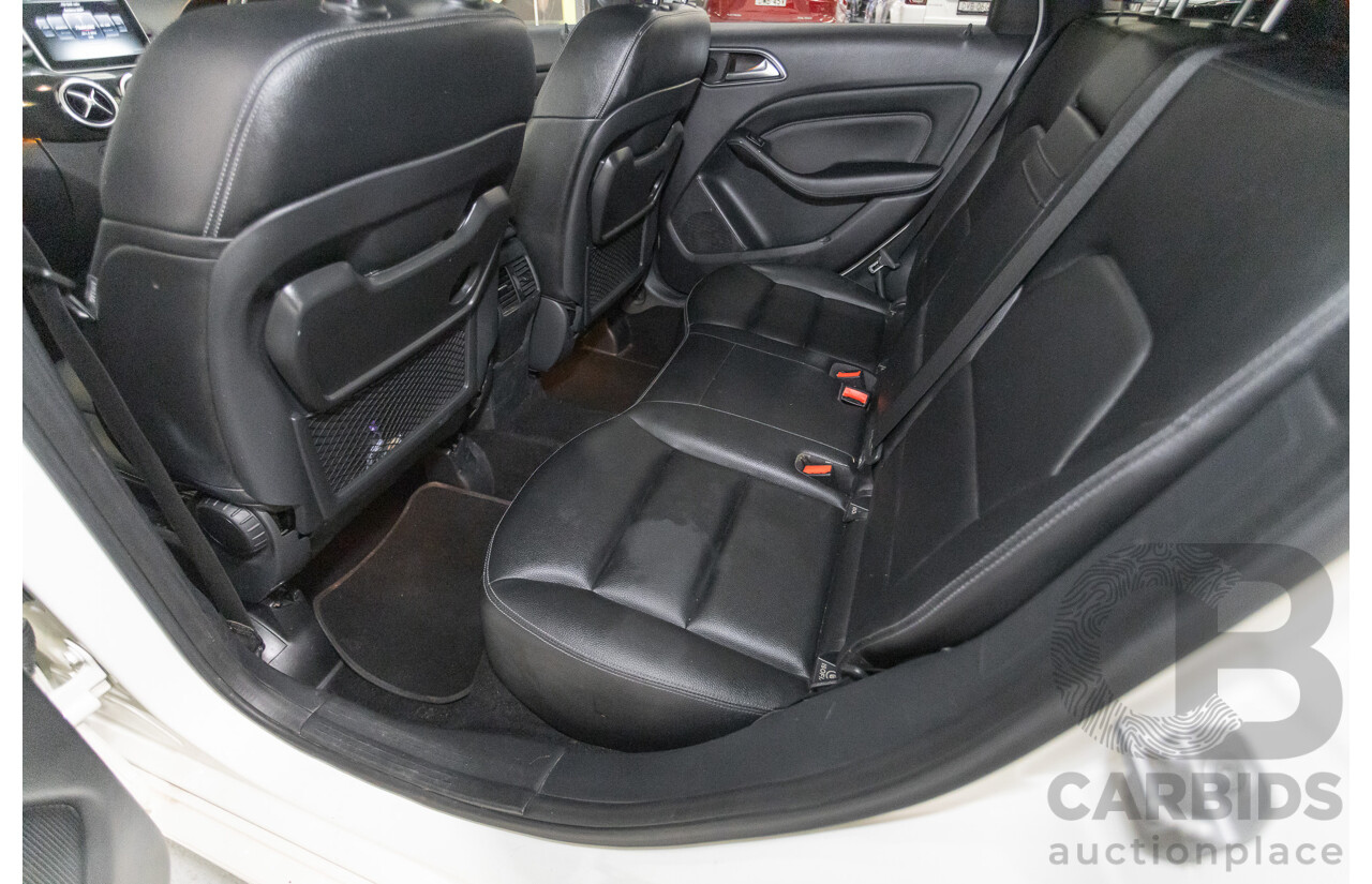 9/2015 Mercedes-Benz B200 246 MY15 5d Hatchback Calcite White Turbo 1.6L