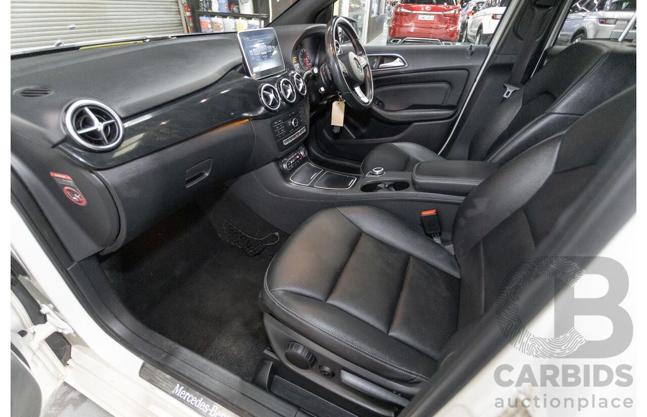 9/2015 Mercedes-Benz B200 246 MY15 5d Hatchback Calcite White Turbo 1.6L