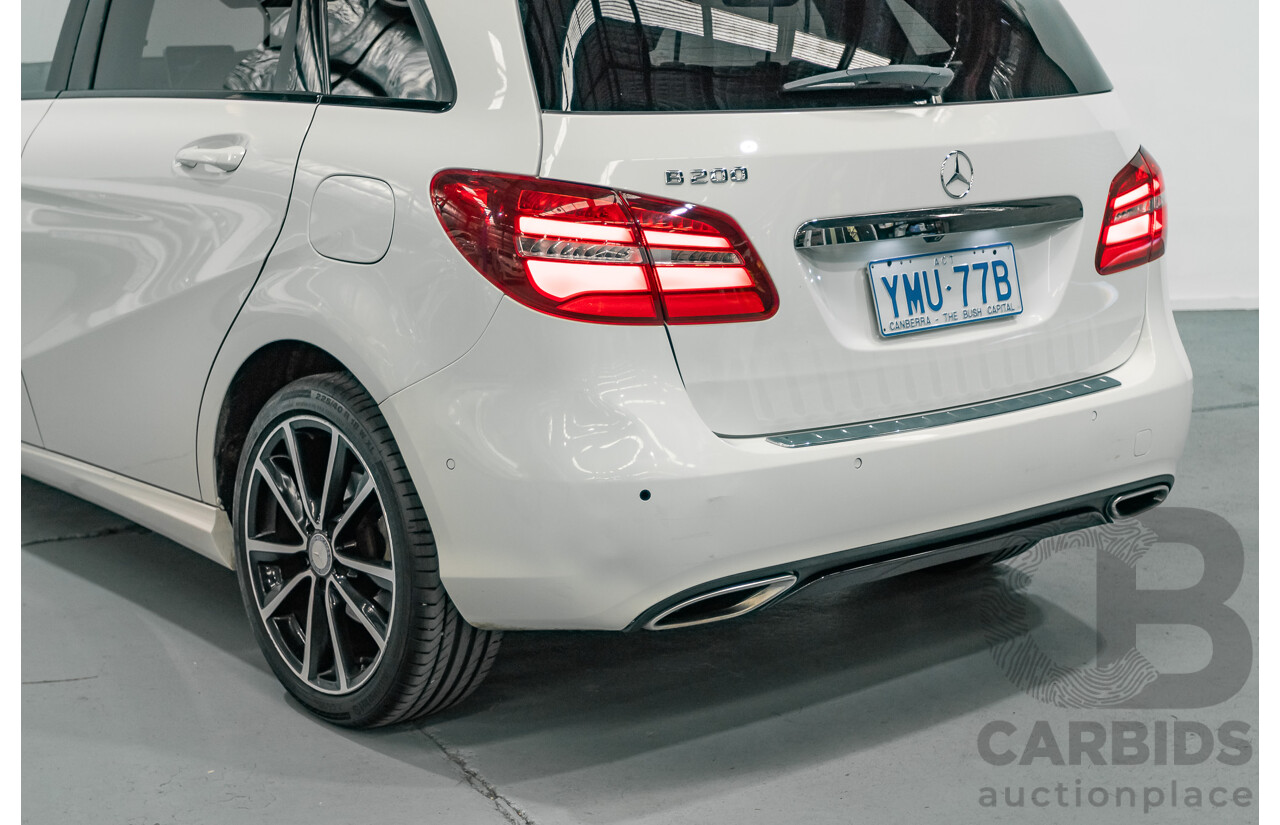 9/2015 Mercedes-Benz B200 246 MY15 5d Hatchback Calcite White Turbo 1.6L