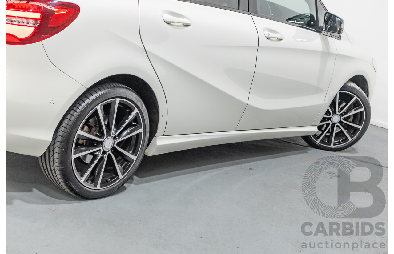 9/2015 Mercedes-Benz B200 246 MY15 5d Hatchback Calcite White Turbo 1.6L