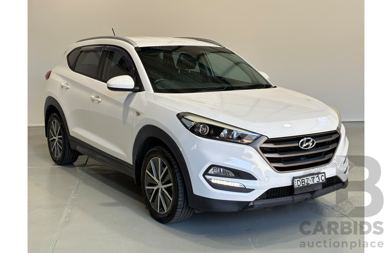 10/2015 Hyundai Tucson Active X (FWD) TL 4D Wagon White 2.0L