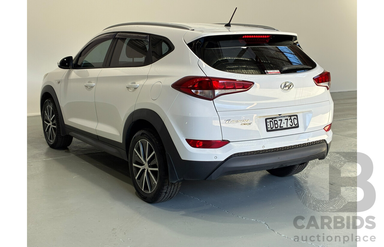 10/2015 Hyundai Tucson Active X (FWD) TL 4D Wagon White 2.0L