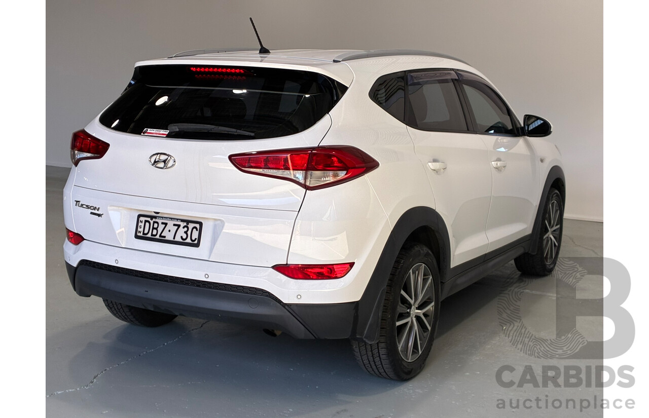 10/2015 Hyundai Tucson Active X (FWD) TL 4D Wagon White 2.0L