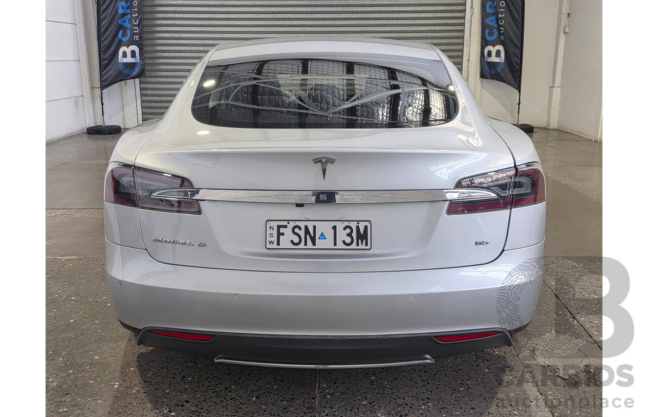 11/2014 Tesla Model S 85 (RWD) 4d Hatchback Silver Electric