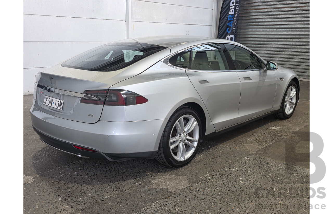 11/2014 Tesla Model S 85 (RWD) 4d Hatchback Silver Electric