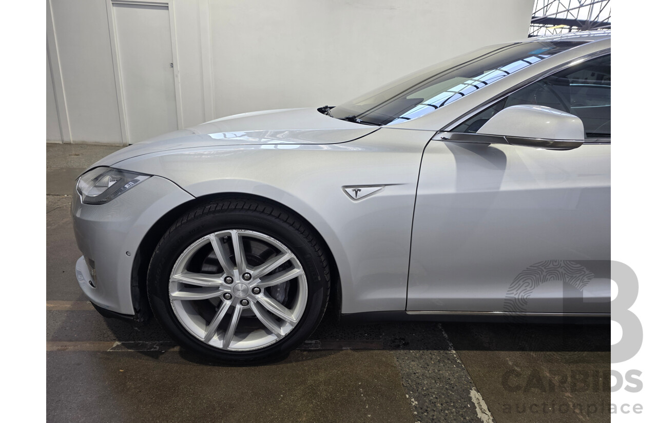 11/2014 Tesla Model S 85 (RWD) 4d Hatchback Silver Electric