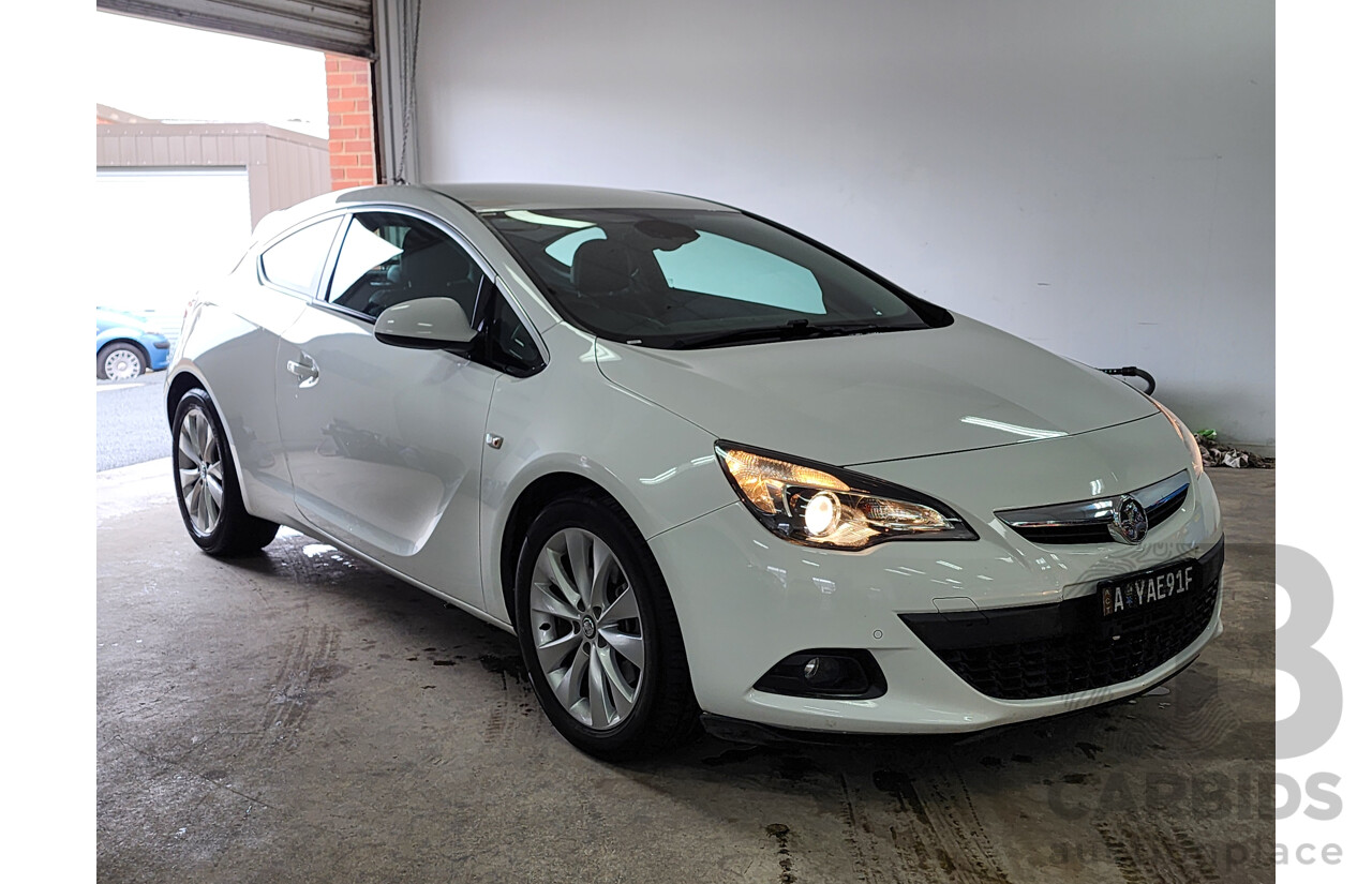 07/2015 Holden Astra GTC PJ 3d Hatchback White 1.6L