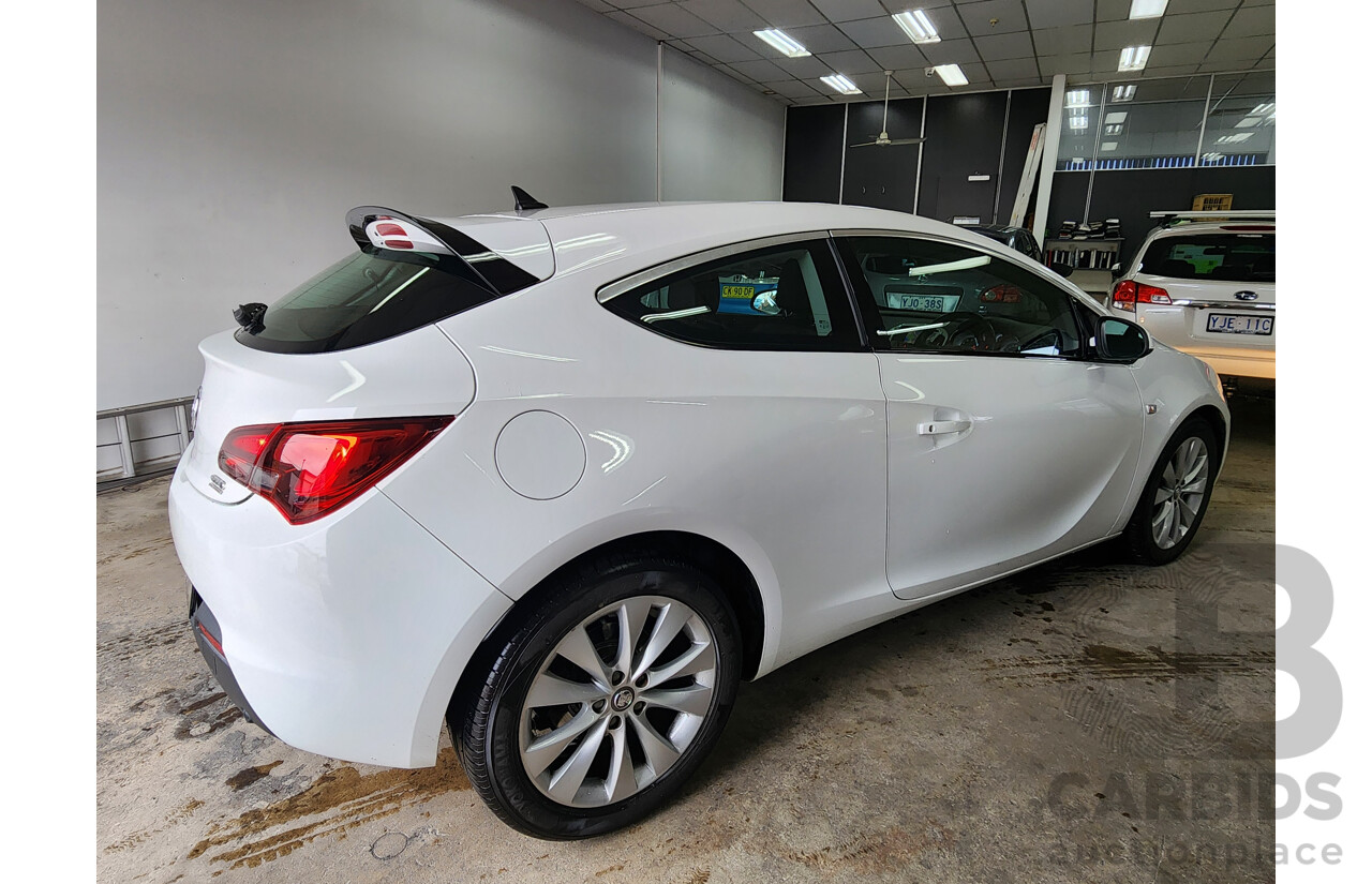 07/2015 Holden Astra GTC PJ 3d Hatchback White 1.6L
