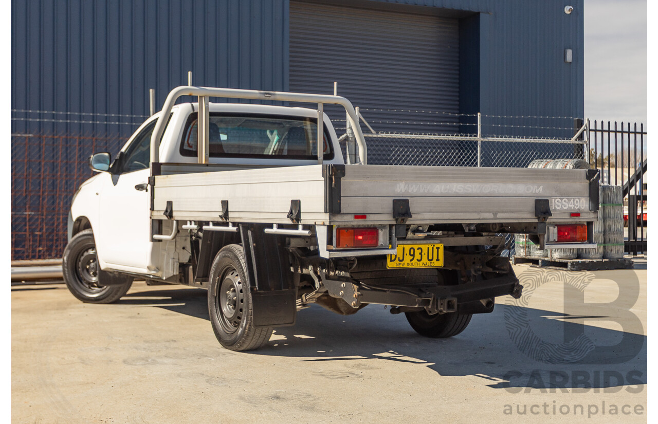 6/2016 Toyota Hilux Workmate TGN121R C/Chas Glacier White 2.7L