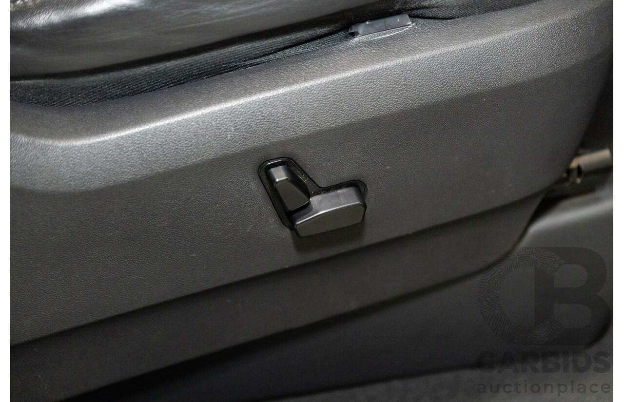 07/2010 Chrysler Grand Voyager Limited RT 4D Wagon Silver 3.8L