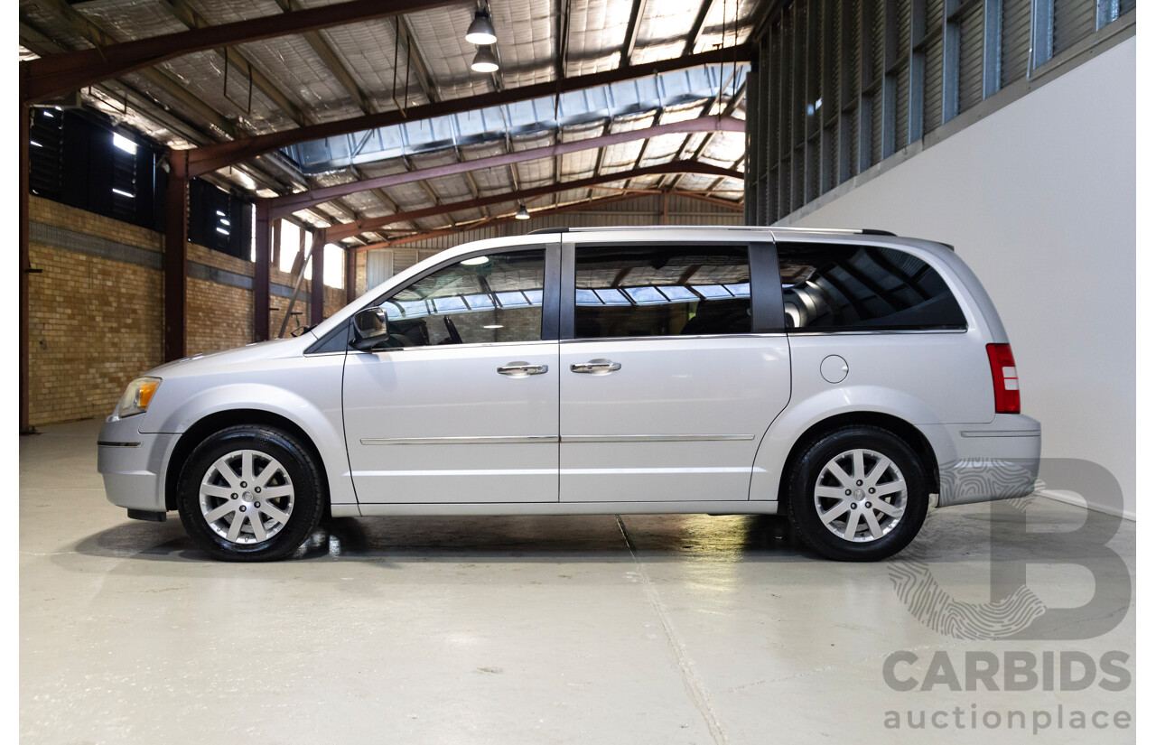 07/2010 Chrysler Grand Voyager Limited RT 4D Wagon Silver 3.8L