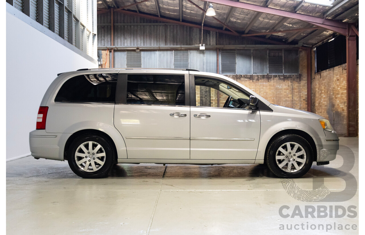 07/2010 Chrysler Grand Voyager Limited RT 4D Wagon Silver 3.8L