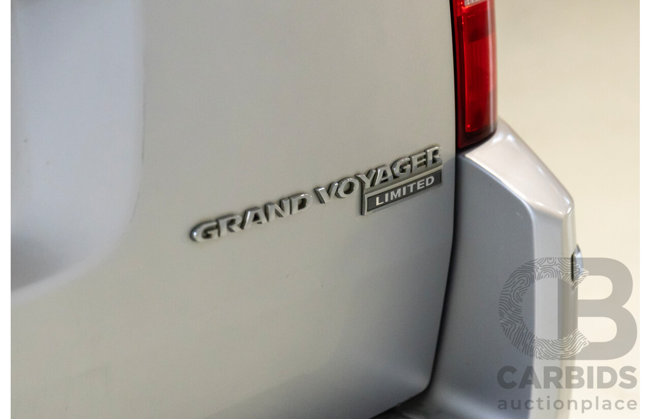 07/2010 Chrysler Grand Voyager Limited RT 4D Wagon Silver 3.8L
