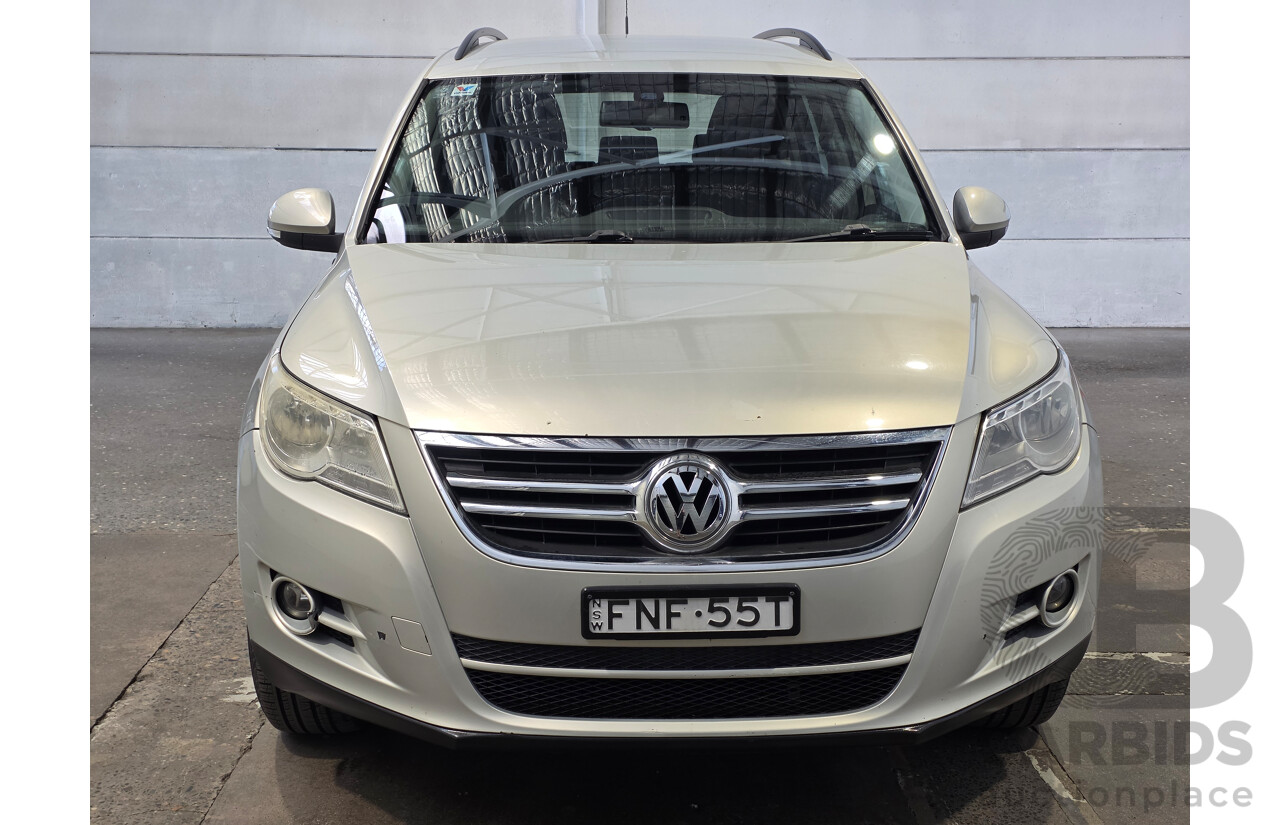04/2010 Volkswagen Tiguan 125 TSI (4x4) 5NC MY10 4d Wagon Silver 2.0L
