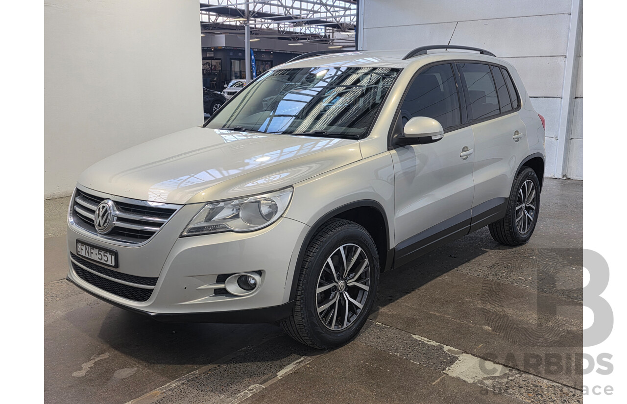 04/2010 Volkswagen Tiguan 125 TSI (4x4) 5NC MY10 4d Wagon Silver 2.0L