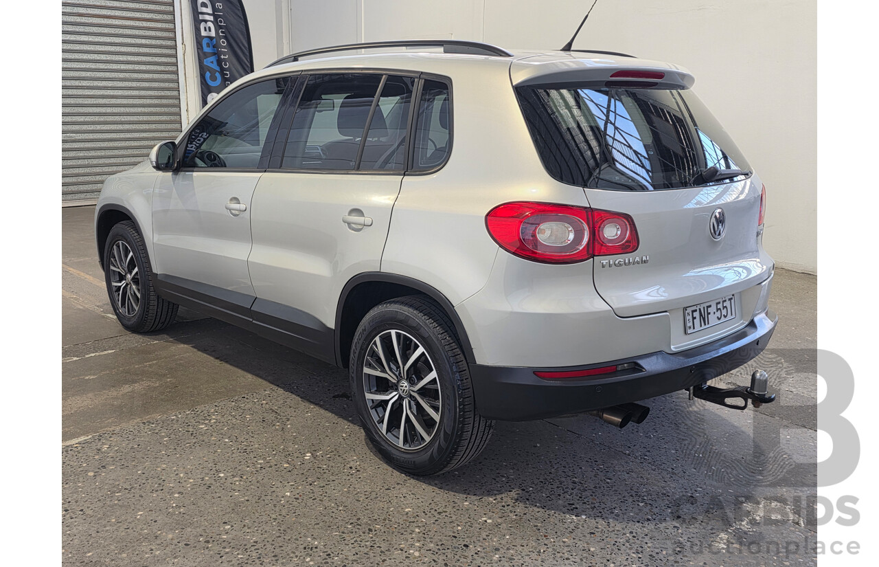 04/2010 Volkswagen Tiguan 125 TSI (4x4) 5NC MY10 4d Wagon Silver 2.0L