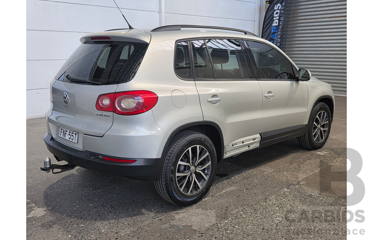 04/2010 Volkswagen Tiguan 125 TSI (4x4) 5NC MY10 4d Wagon Silver 2.0L