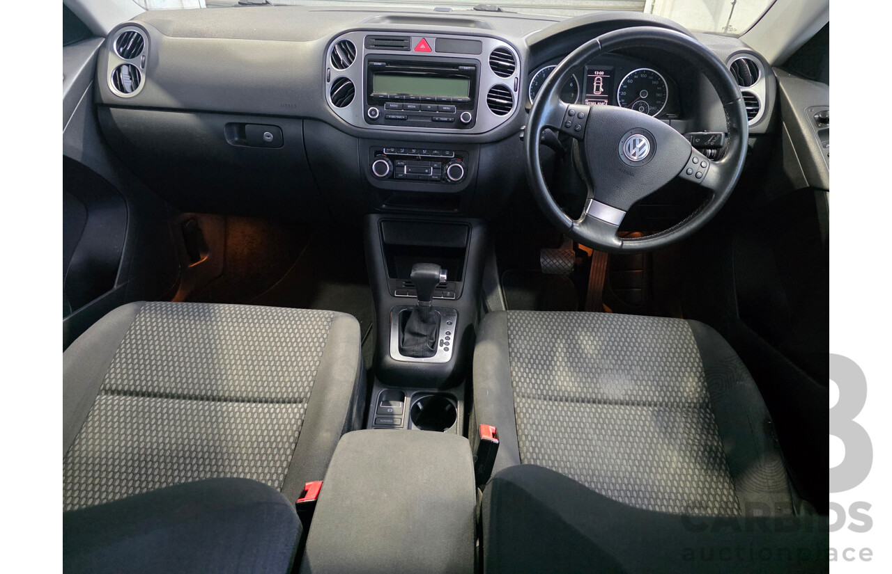 04/2010 Volkswagen Tiguan 125 TSI (4x4) 5NC MY10 4d Wagon Silver 2.0L