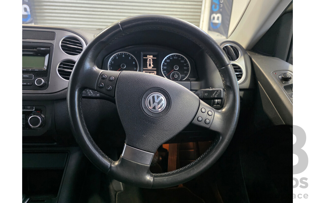 04/2010 Volkswagen Tiguan 125 TSI (4x4) 5NC MY10 4d Wagon Silver 2.0L
