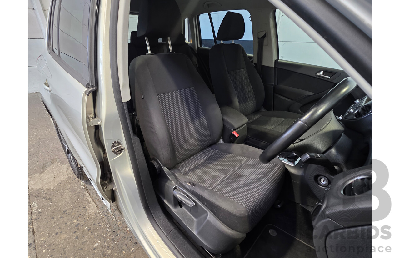 04/2010 Volkswagen Tiguan 125 TSI (4x4) 5NC MY10 4d Wagon Silver 2.0L
