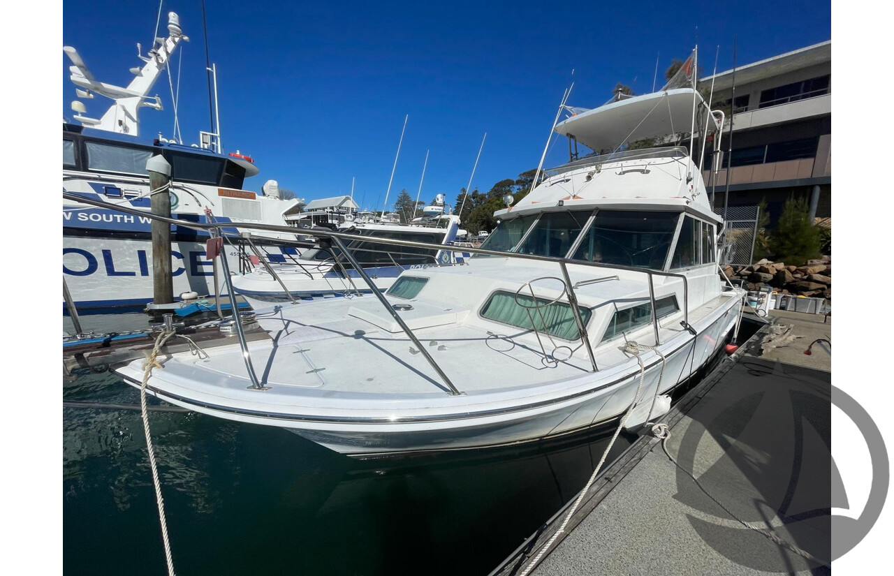 NO RESERVE NSW POLICE AUCTION - Mariner 34 Flybridge, Twin Shaft Drive Engines