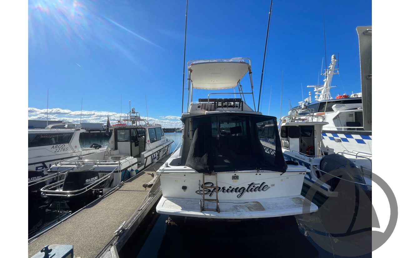 NO RESERVE NSW POLICE AUCTION - Mariner 34 Flybridge, Twin Shaft Drive Engines
