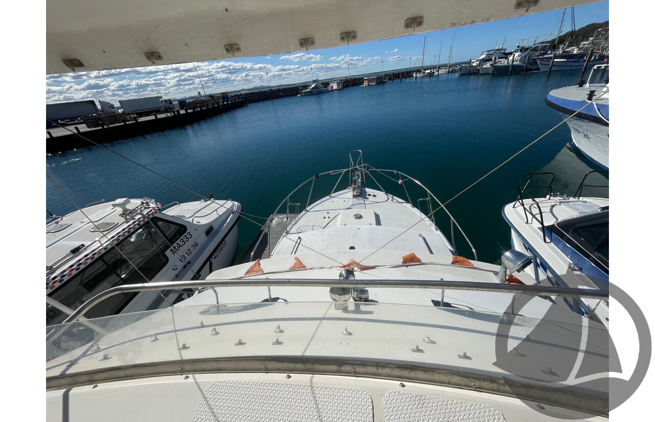 NO RESERVE NSW POLICE AUCTION - Mariner 34 Flybridge, Twin Shaft Drive Engines