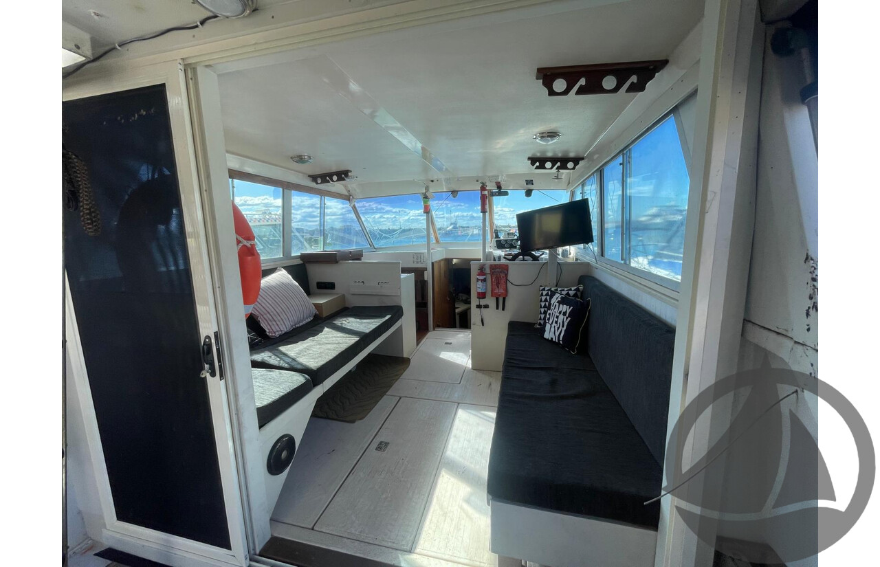 NO RESERVE NSW POLICE AUCTION - Mariner 34 Flybridge, Twin Shaft Drive Engines